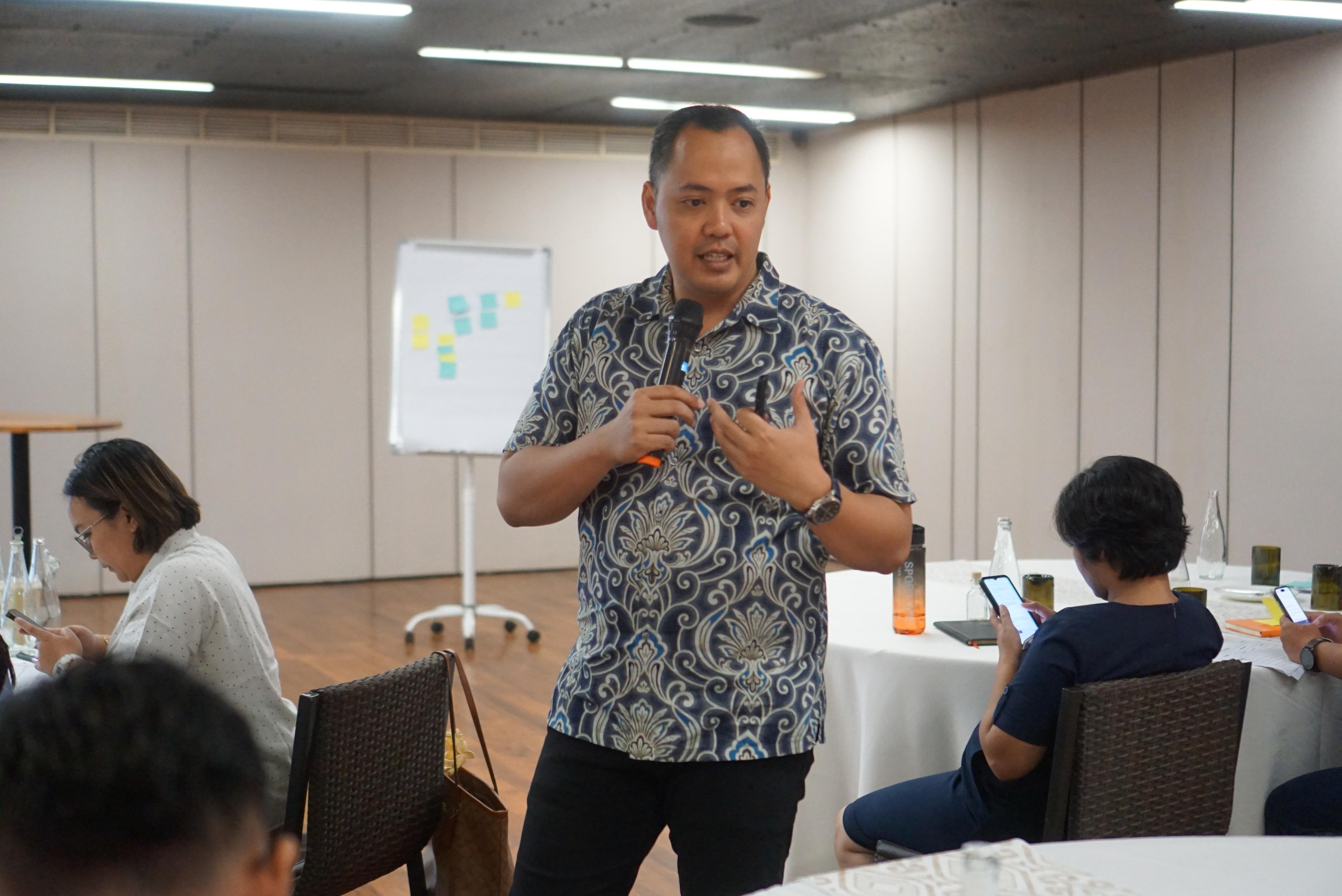 Rama Dhonanto speaking